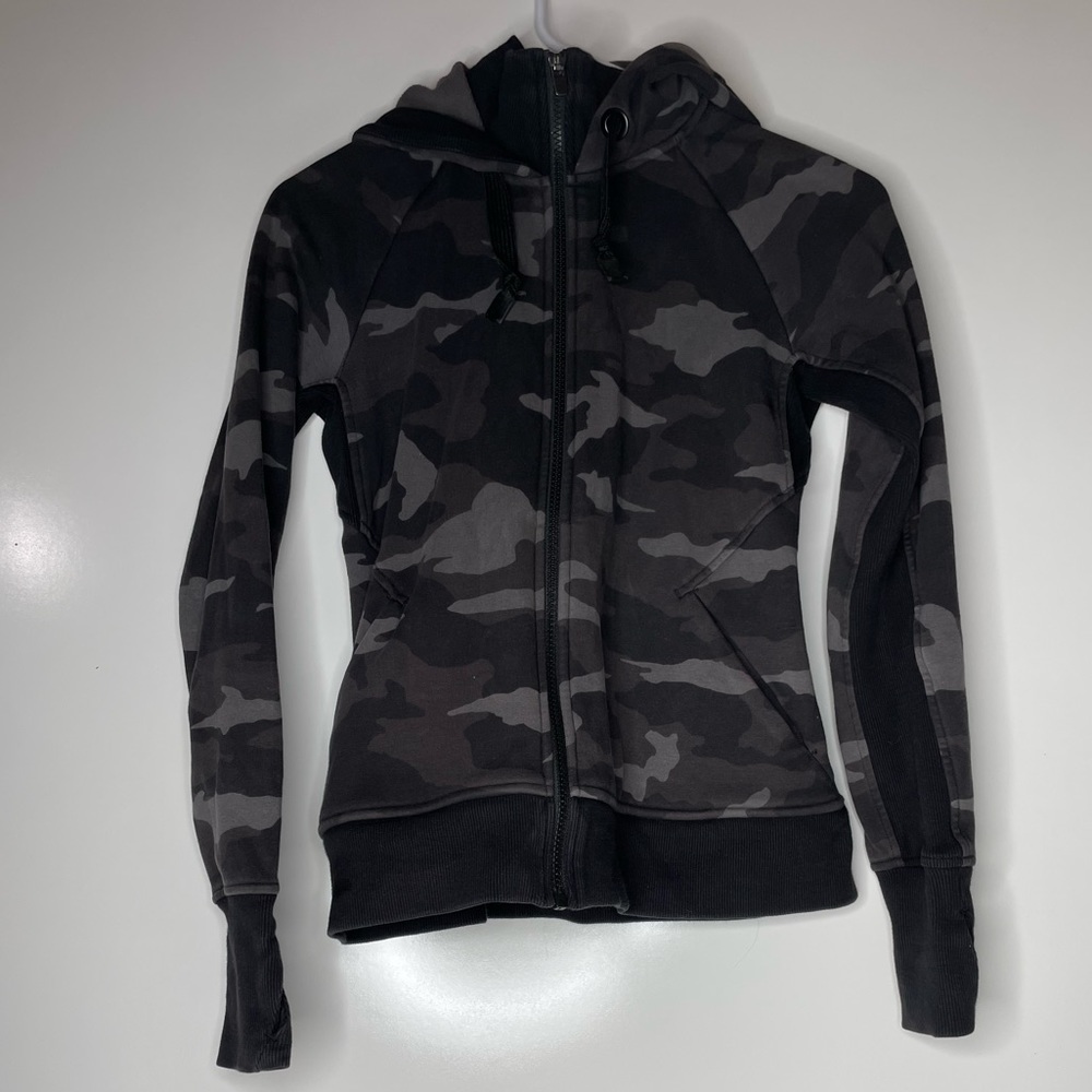 Athleta Triumph Printed Hoodie Black Gray Camo Zip Hooded Sweatshirt Jacket XSP.